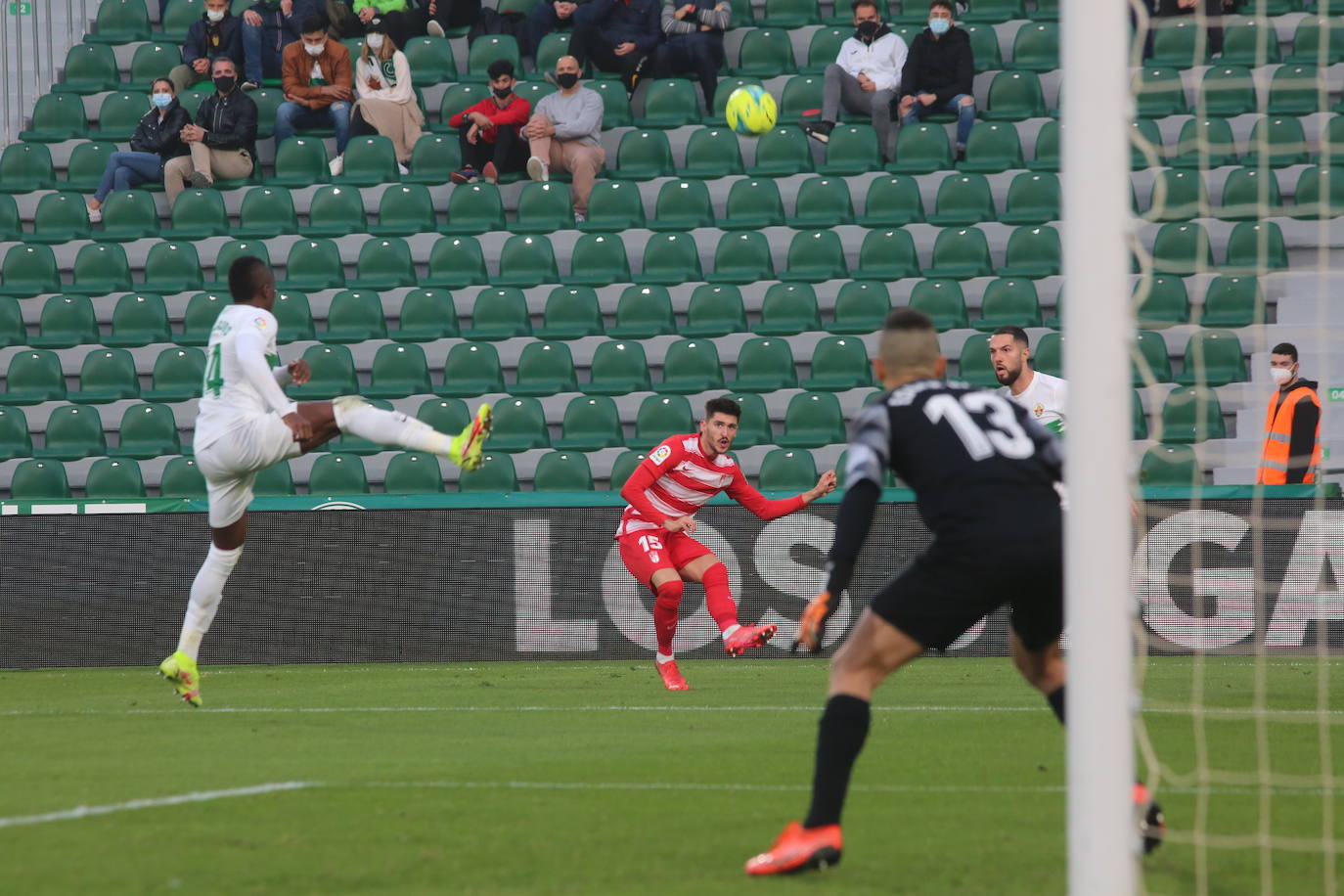 Las imágenes del partido entyre Elche y Granada