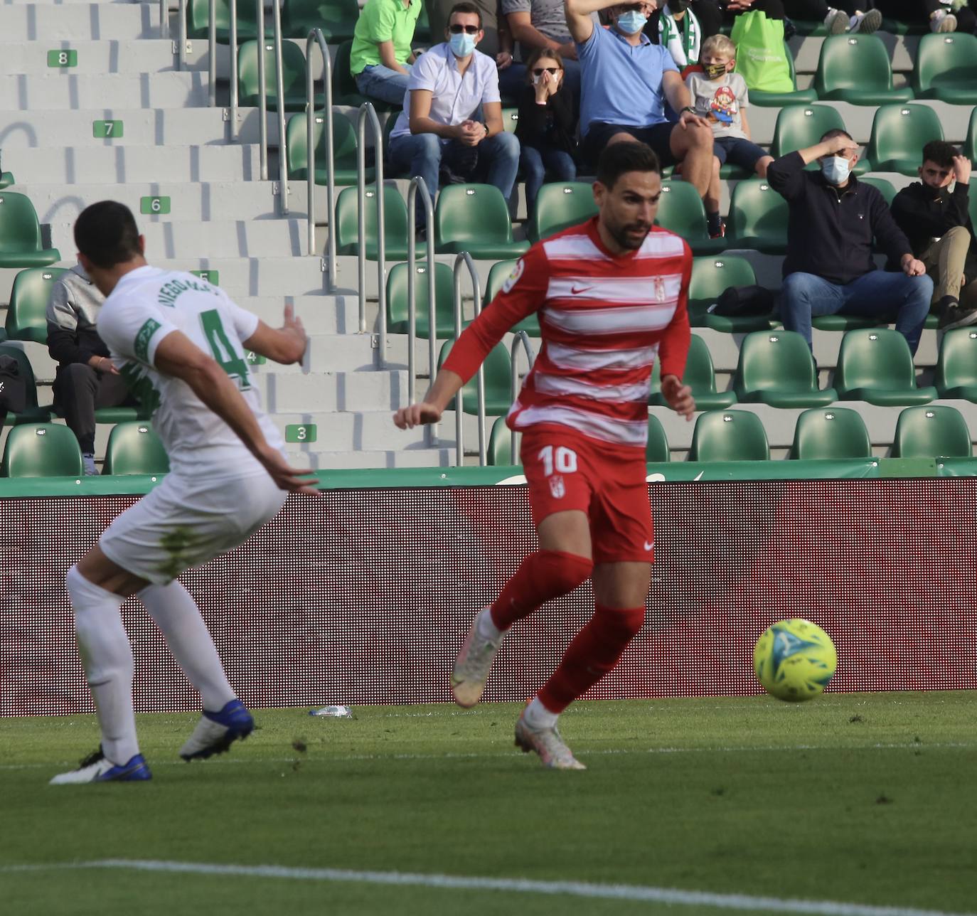 Las imágenes del partido entyre Elche y Granada