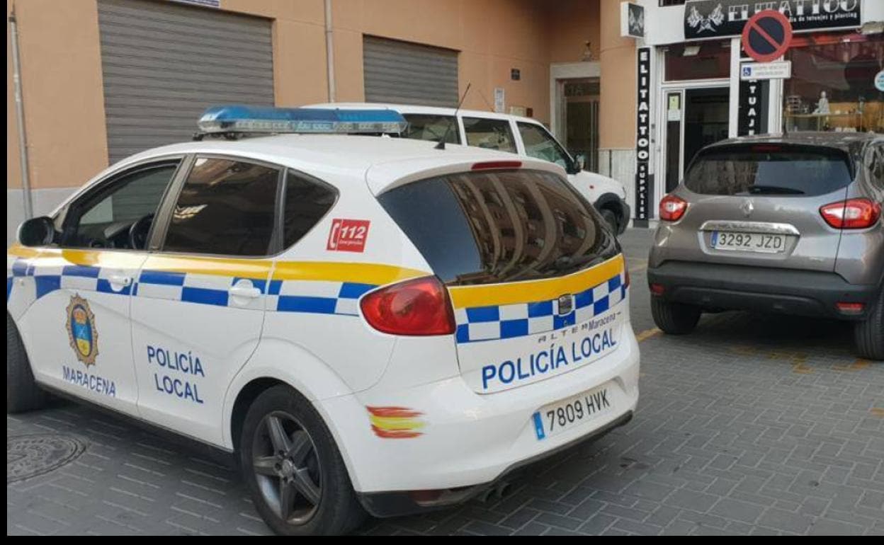 Un vehículo de la Policía Local de Maracena