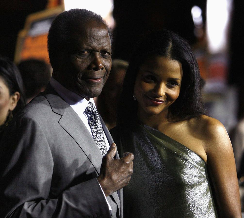 Poitier posa en 2007 con su hija, la también actriz Sidney Tamiia Poitier. 