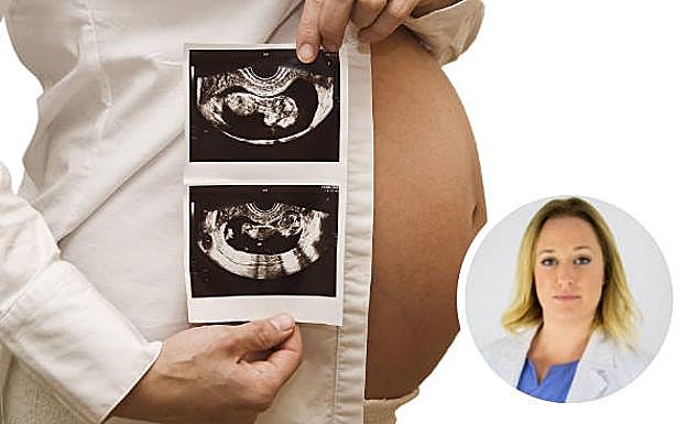 La ginecóloga granadina Amira Alkourdi Martínez explica cómo se administra la heparina.