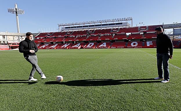 El entrenador del Granada, Robert Moreno, durante su entrevista con Ideal.
