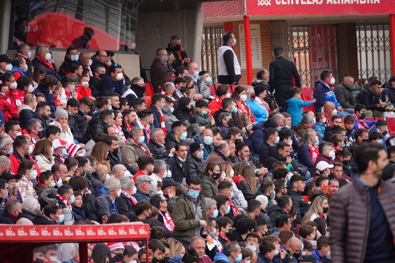 ¿Has estado en el partido entre Granada y Osasuna? Aquí puedes verte en tu localidad
