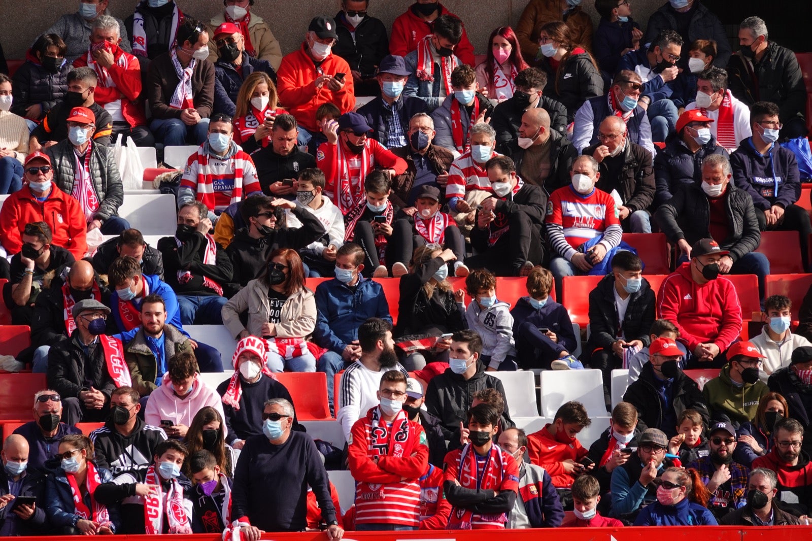 ¿Has estado en el partido entre Granada y Osasuna? Aquí puedes verte en tu localidad