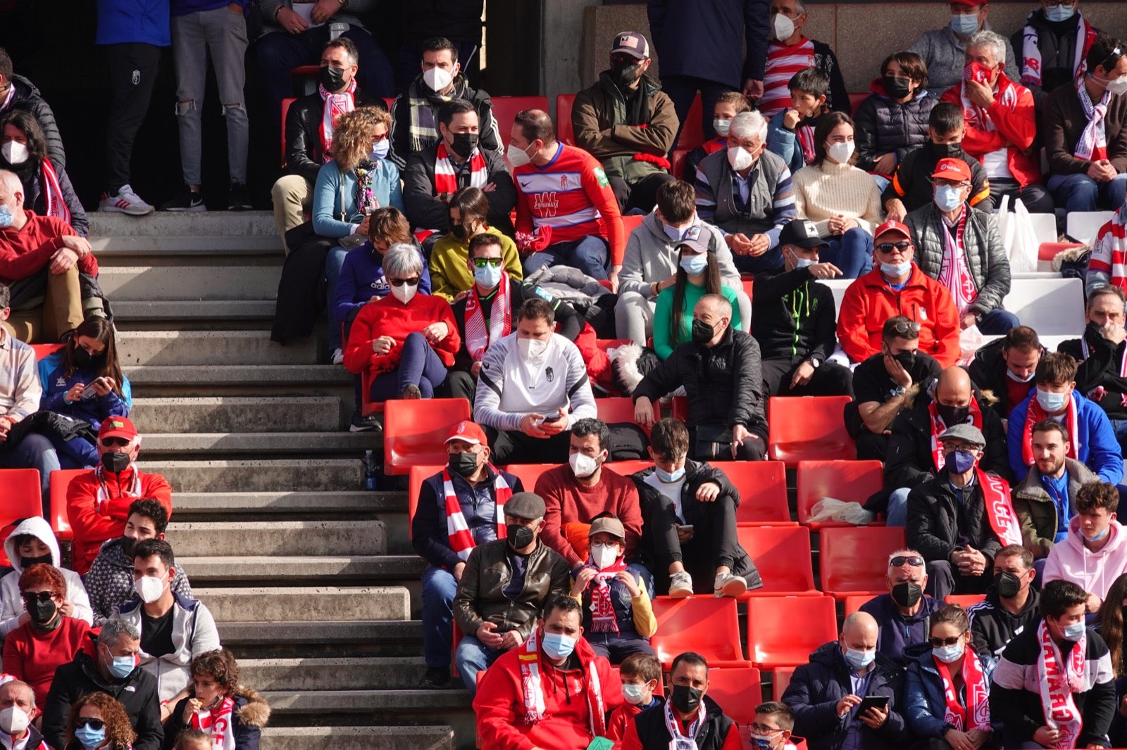 ¿Has estado en el partido entre Granada y Osasuna? Aquí puedes verte en tu localidad