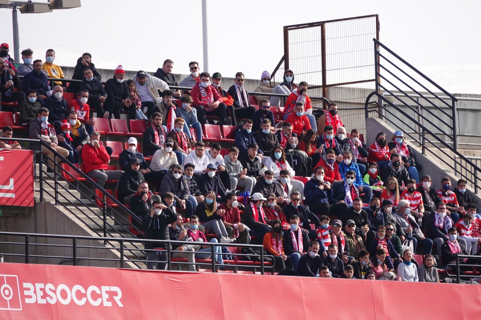¿Has estado en el partido entre Granada y Osasuna? Aquí puedes verte en tu localidad
