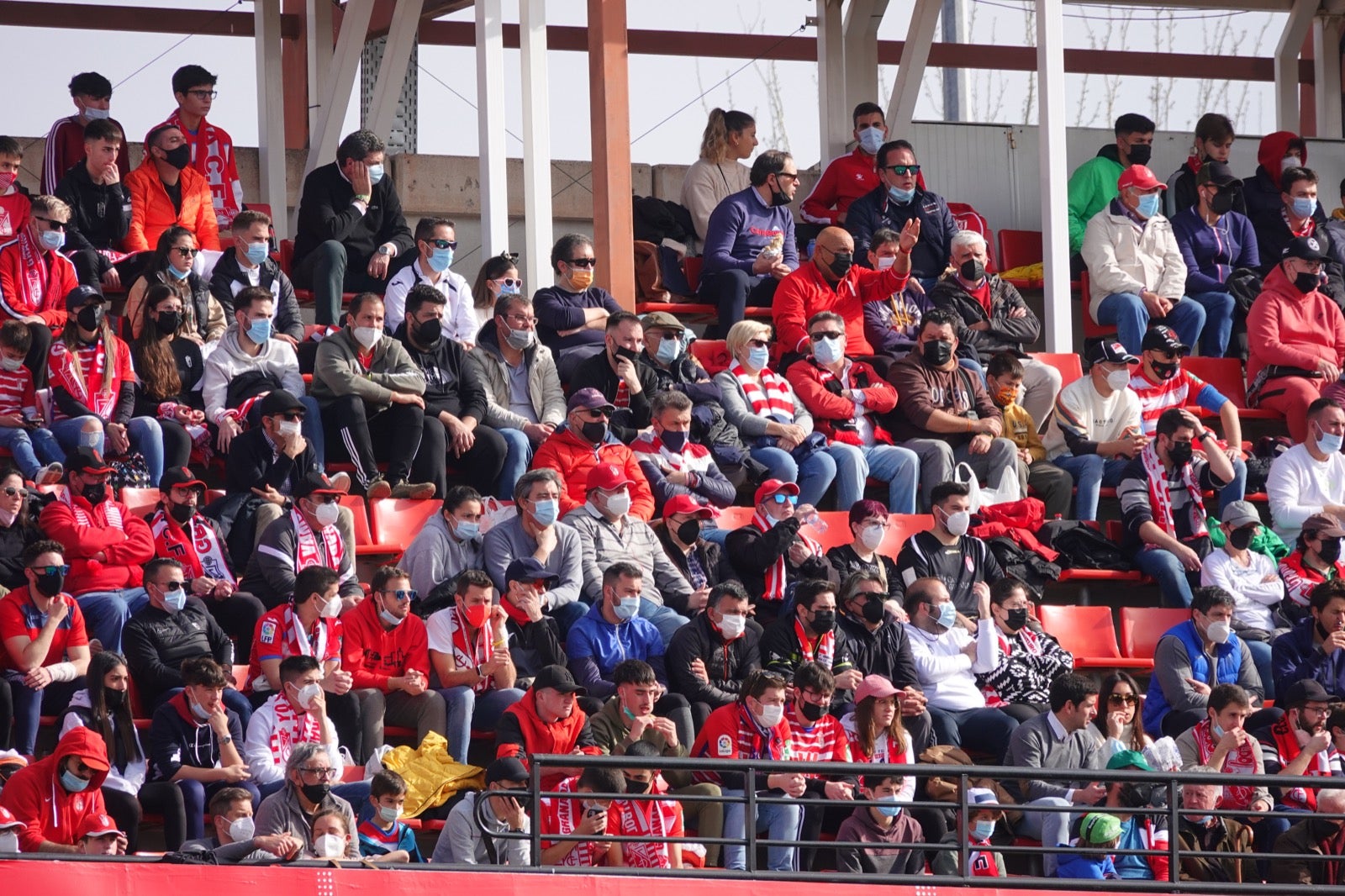 ¿Has estado en el partido entre Granada y Osasuna? Aquí puedes verte en tu localidad