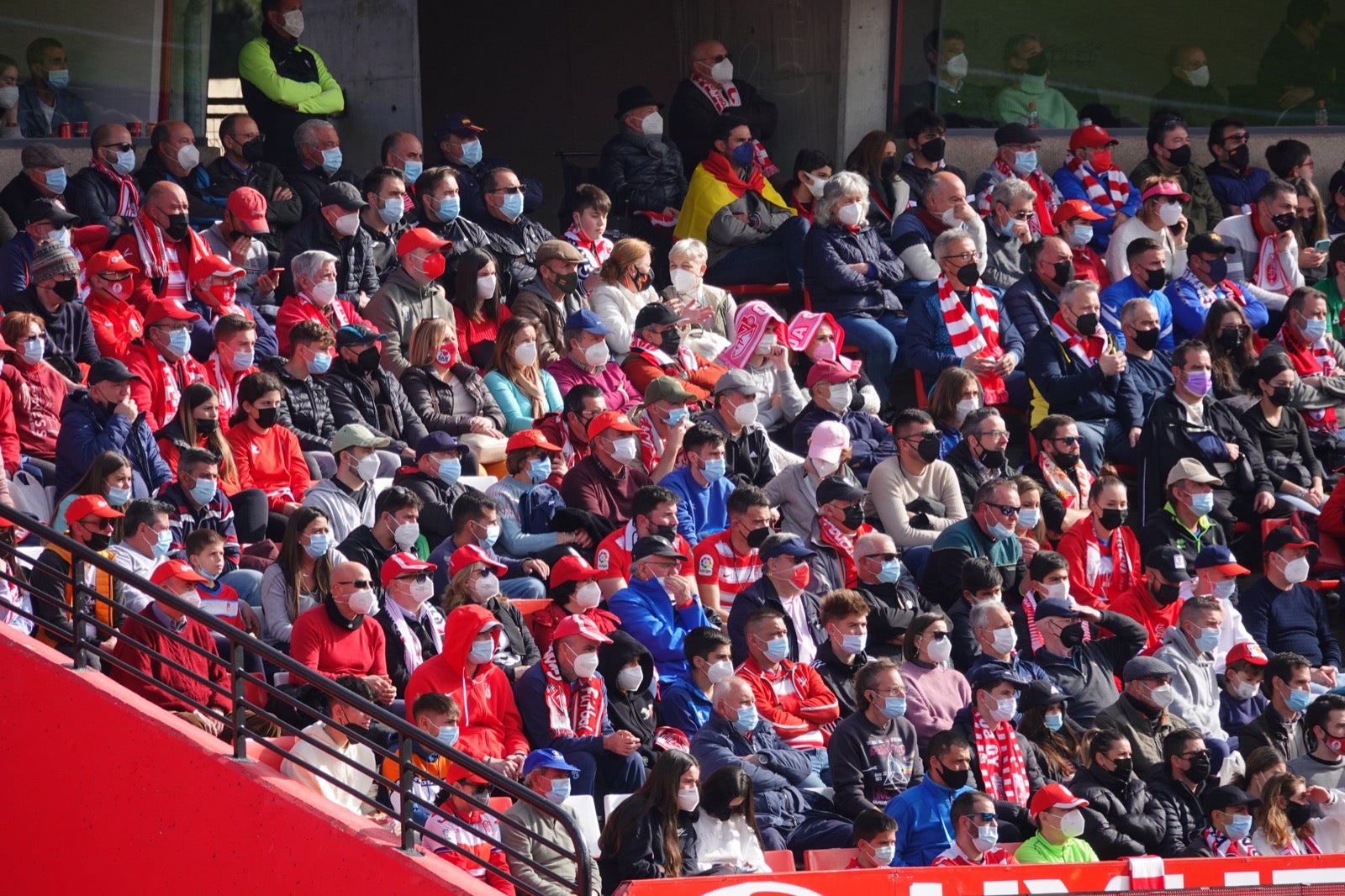 ¿Has estado en el partido entre Granada y Osasuna? Aquí puedes verte en tu localidad