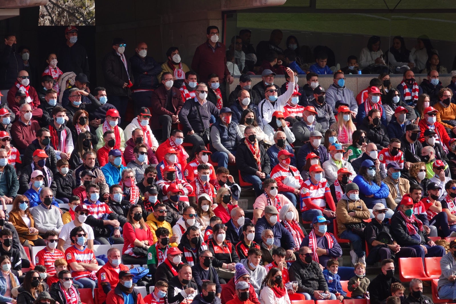 ¿Has estado en el partido entre Granada y Osasuna? Aquí puedes verte en tu localidad