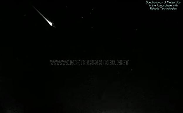 Un satélite se desintegra sobre España generando una gran bola de fuego