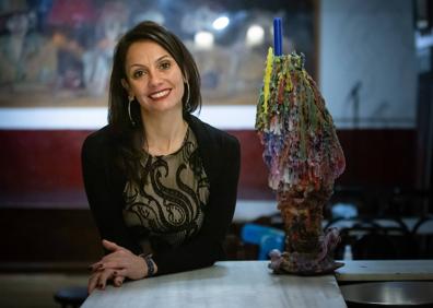 Imagen secundaria 1 - Sara Cazzoli, científica y monologuista.