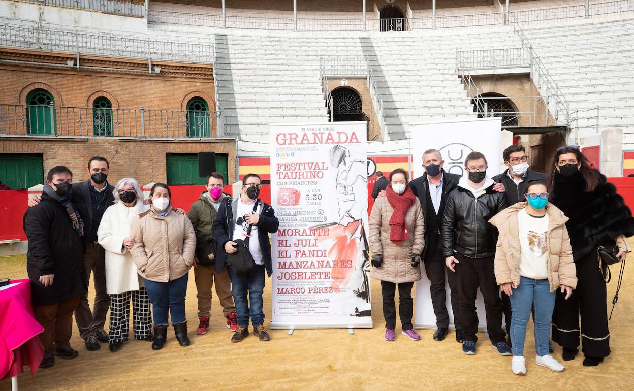 Presentación del cartel del festival taurino en beneficio de Granadown. 