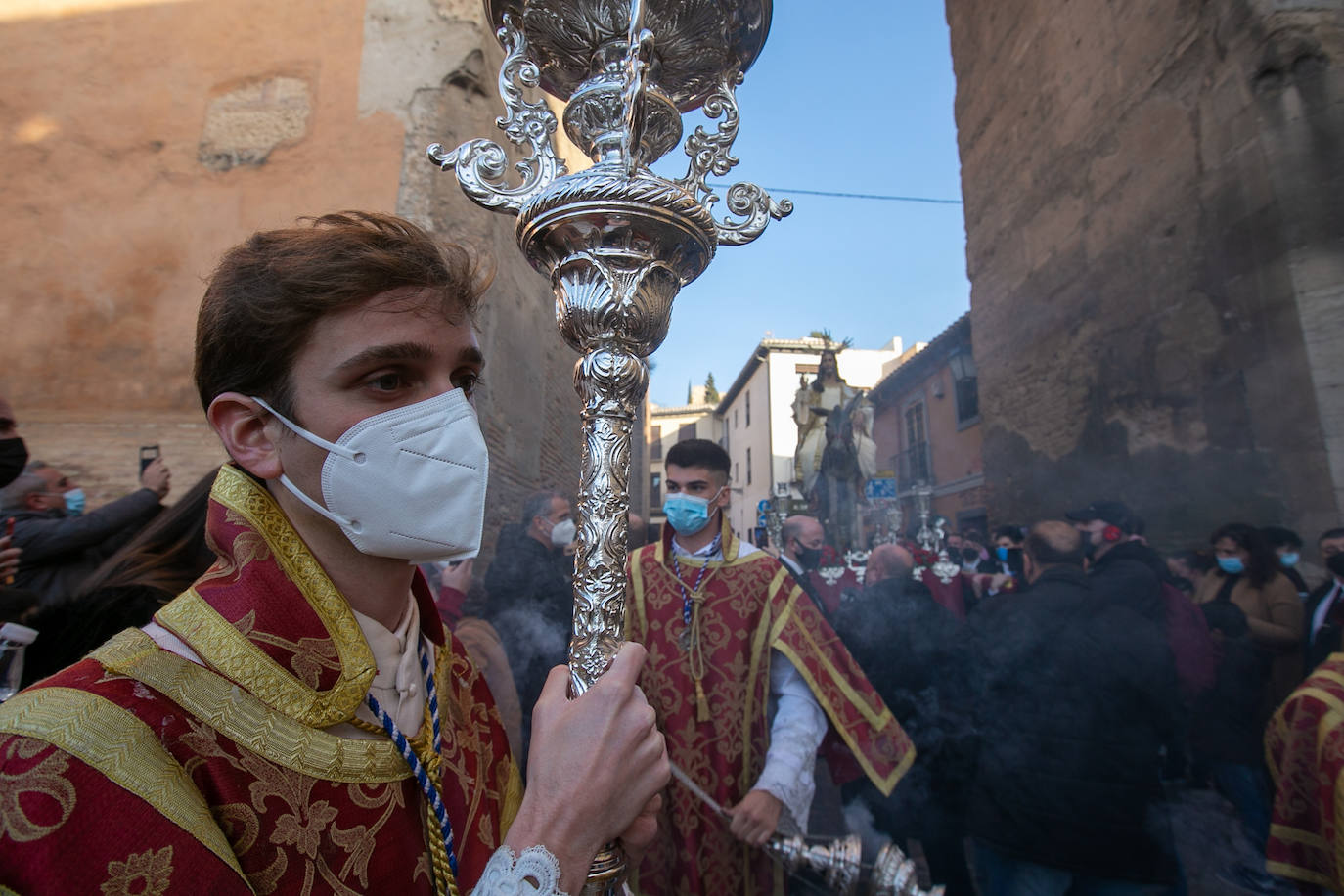 La Borriquilla y el Nazareno, por las calles de Granada.