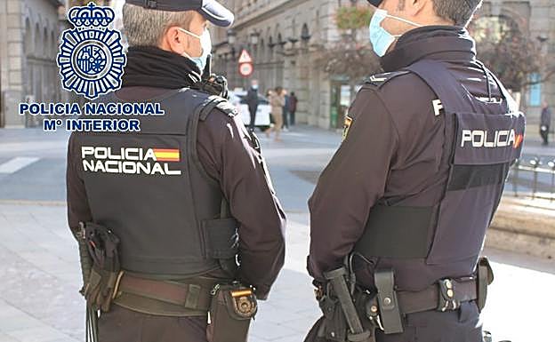 Detenido en Granada un activo estafador que se hacía pasar por inspector de Policía y empresario de éxito
