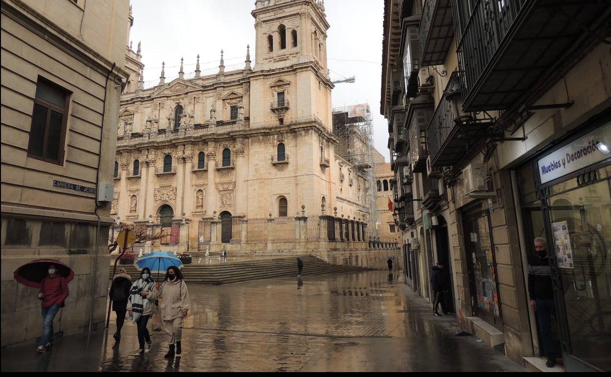 Entorno de la Catedral desde la calle Carrera de Jesús. 