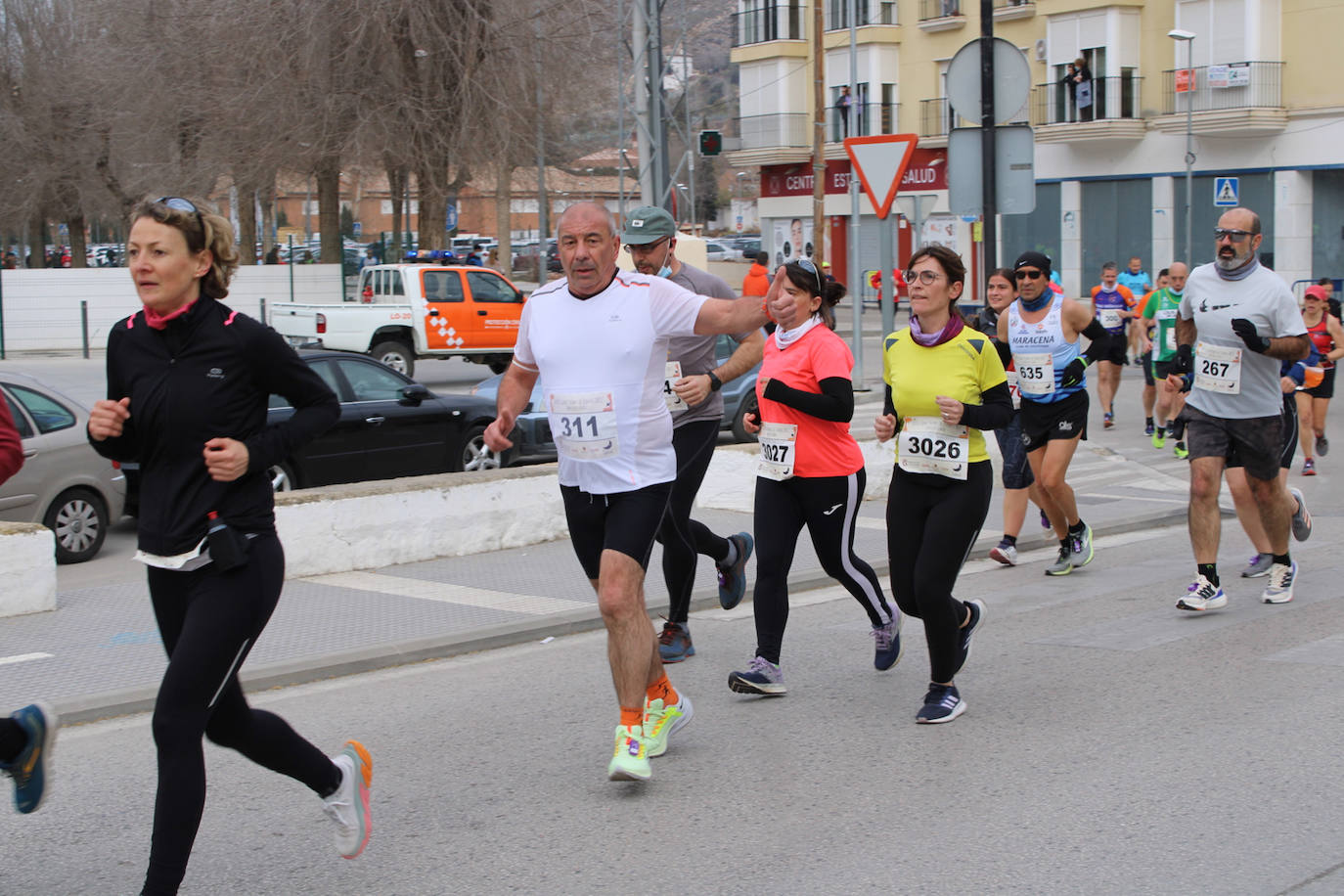 812 atletas, de ellos un centenar locales, participan en la prueba que inaugura el nuevo Circuito de Fondo en una espectacular jornada de atletismo y un exigente recorrido por el casco urbano lojeño