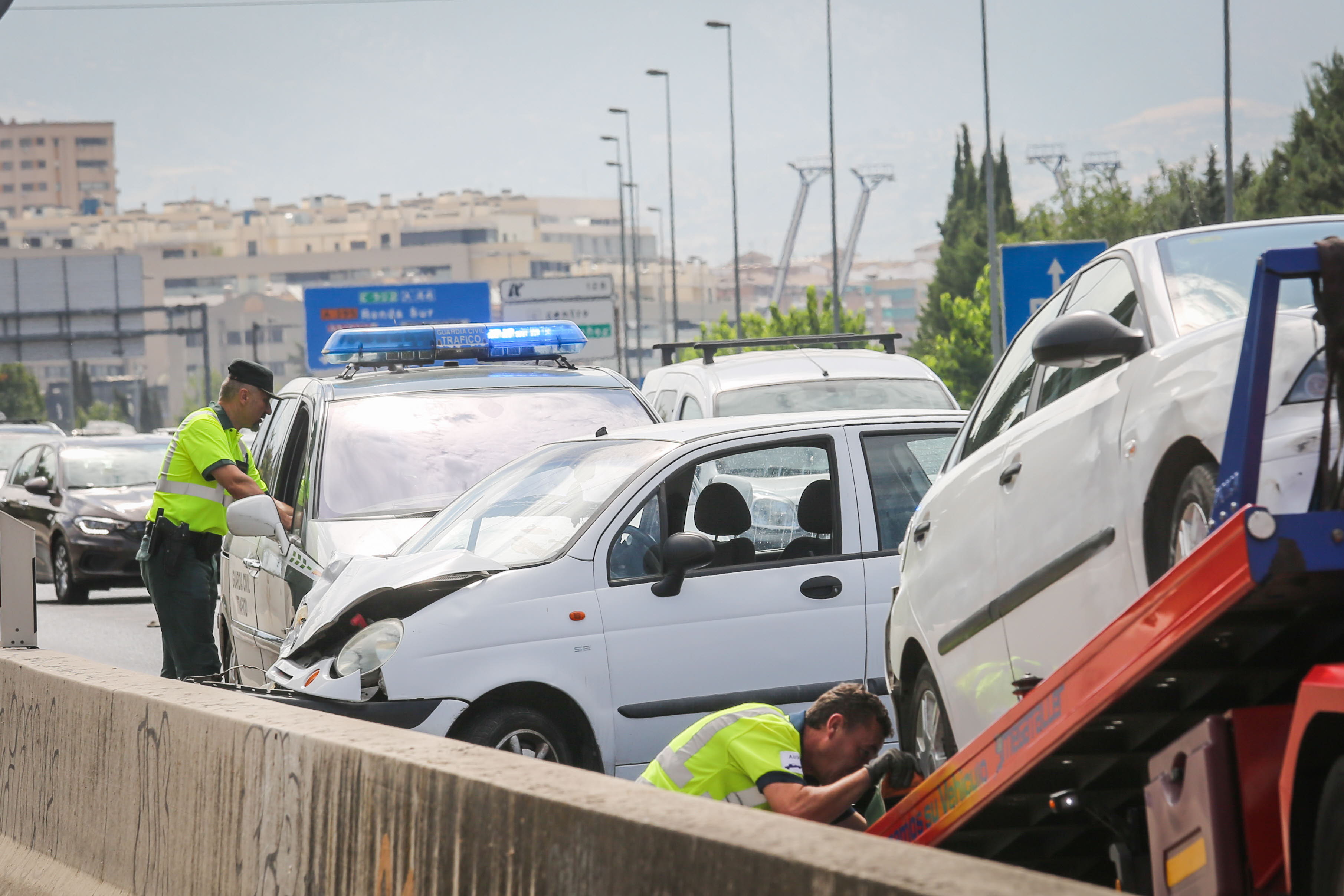 Un accidente de tráfico en carretera.