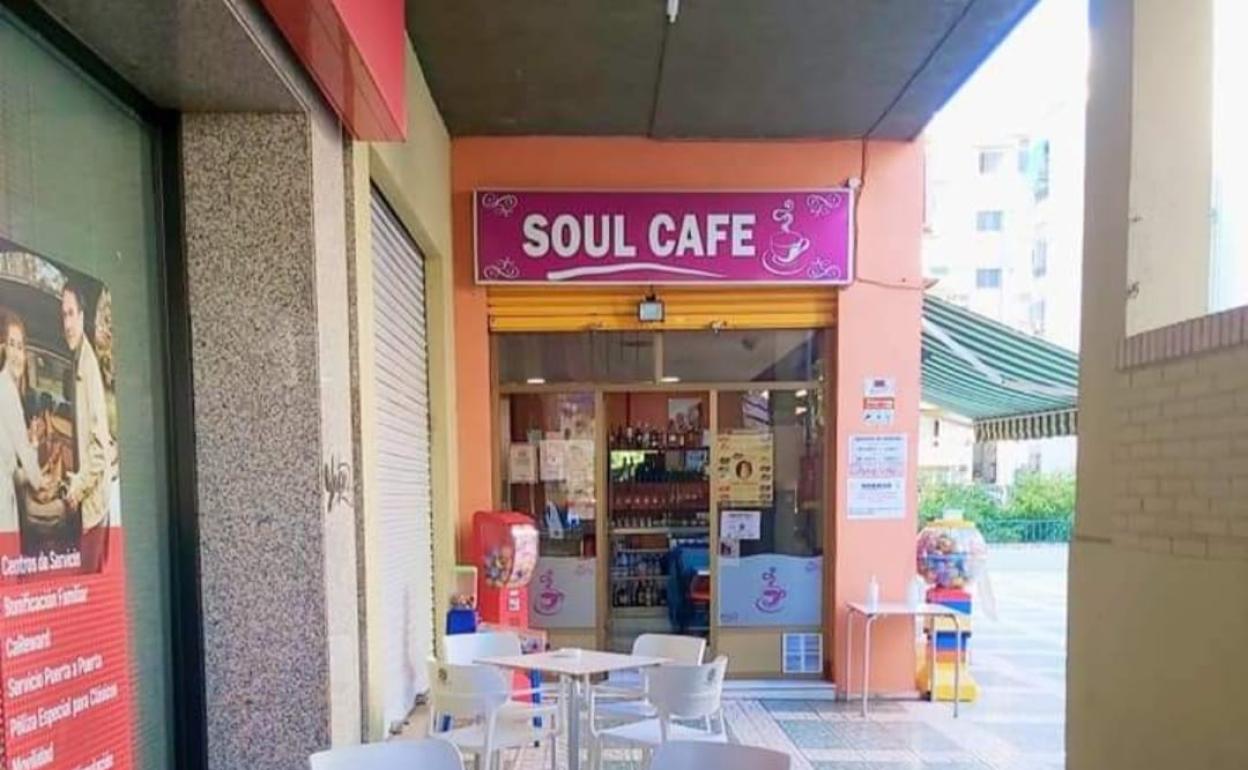 Fachada de Soul Café, bar de la Chana que ha cerrado recientemente.