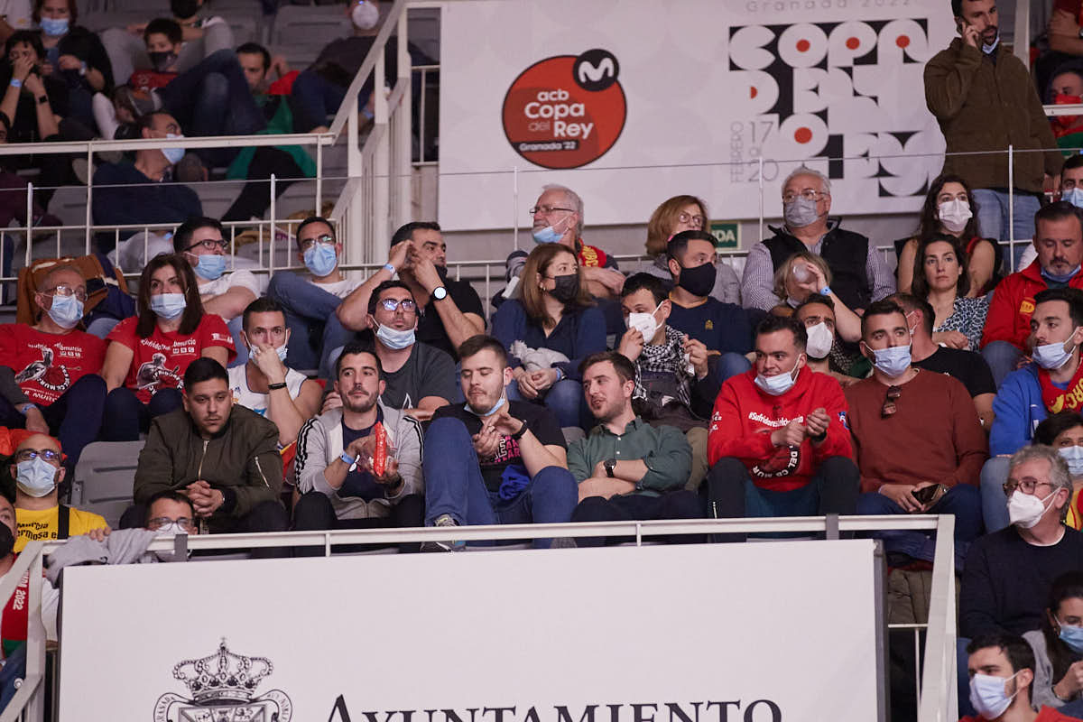 Las imágenes de las gradas del Palacio de los Deportes de Granada en el segundo encuentro de cuartos de final