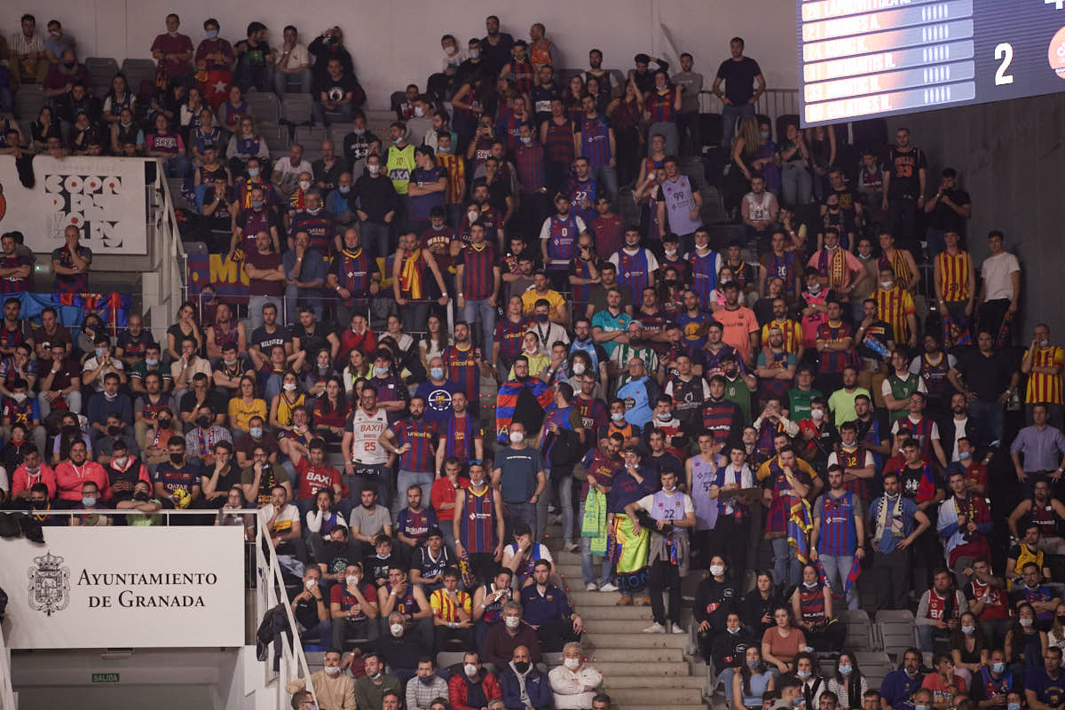 Las imágenes de las gradas del Palacio de los Deportes de Granada en el último encuentro de cuartos de final