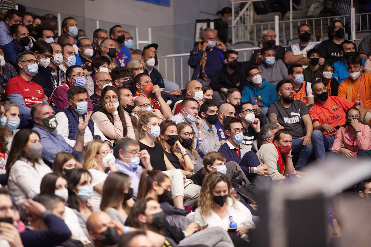 Las imágenes de las gradas del Palacio de los Deportes de Granada en el último encuentro de cuartos de final