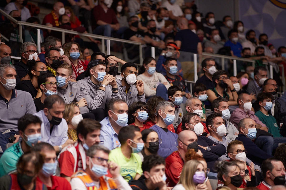 Las imágenes de las gradas del Palacio de los Deportes de Granada en el último encuentro de cuartos de final