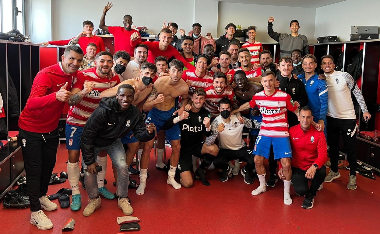 El Recreativo golea al Mancha Real en la Ciudad Deportiva