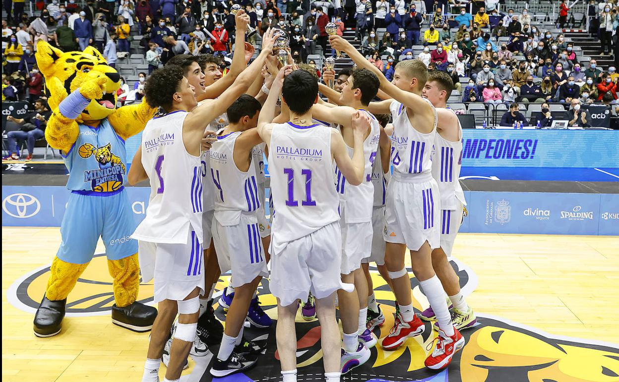 El Real Madrid, campeón de nuevo de la Minicopa Endesa.