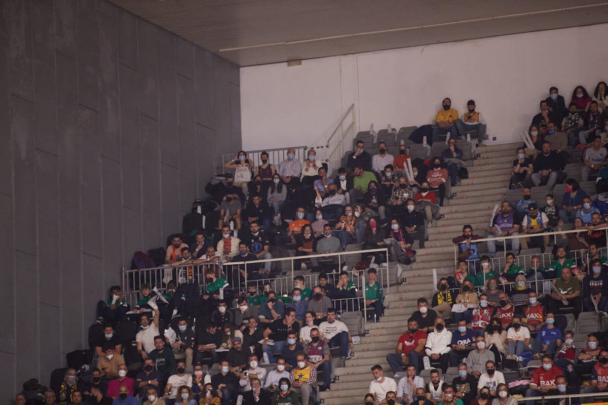 ¿Has estado viendo in situ el gran clásico del basket en Granada? Aquí puedes verte en tu localidad