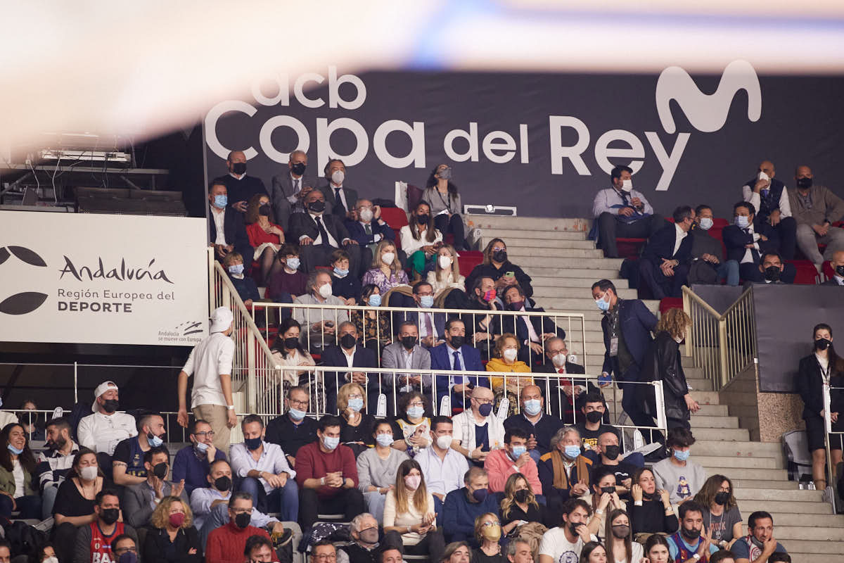 ¿Has estado viendo in situ el gran clásico del basket en Granada? Aquí puedes verte en tu localidad