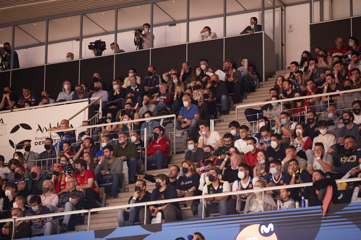 ¿Has estado viendo in situ el gran clásico del basket en Granada? Aquí puedes verte en tu localidad