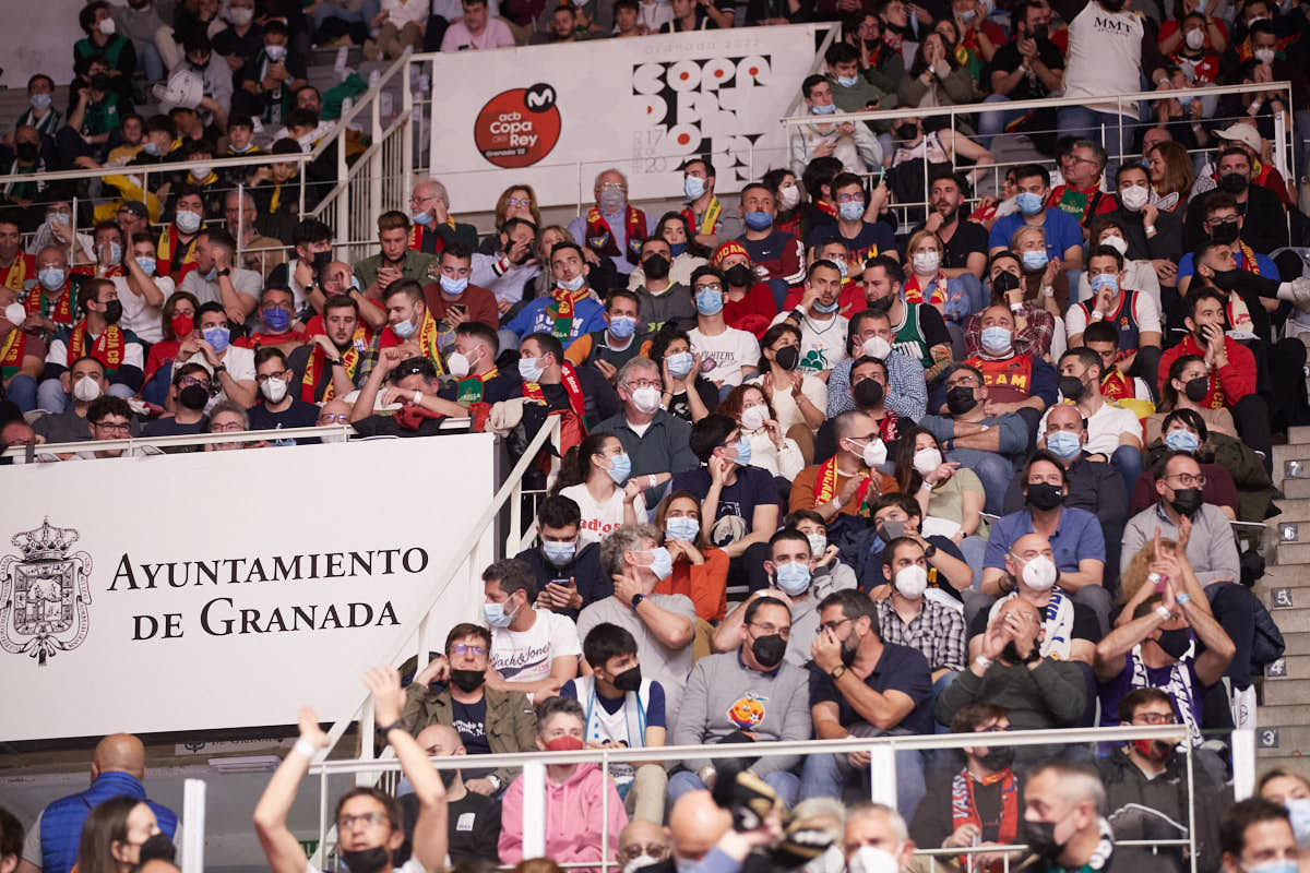 ¿Has estado viendo in situ el gran clásico del basket en Granada? Aquí puedes verte en tu localidad