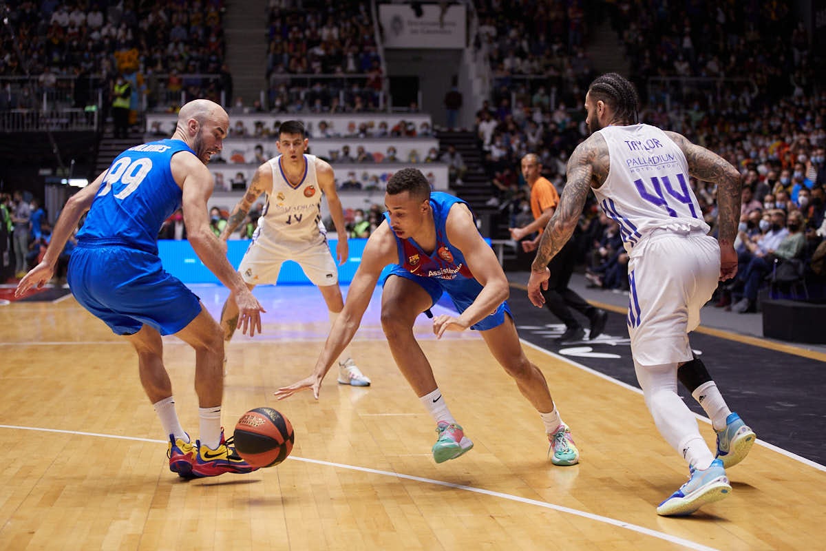 Las mejores imágenes del partido celebrado en el Palacio de los Deportes de Granada