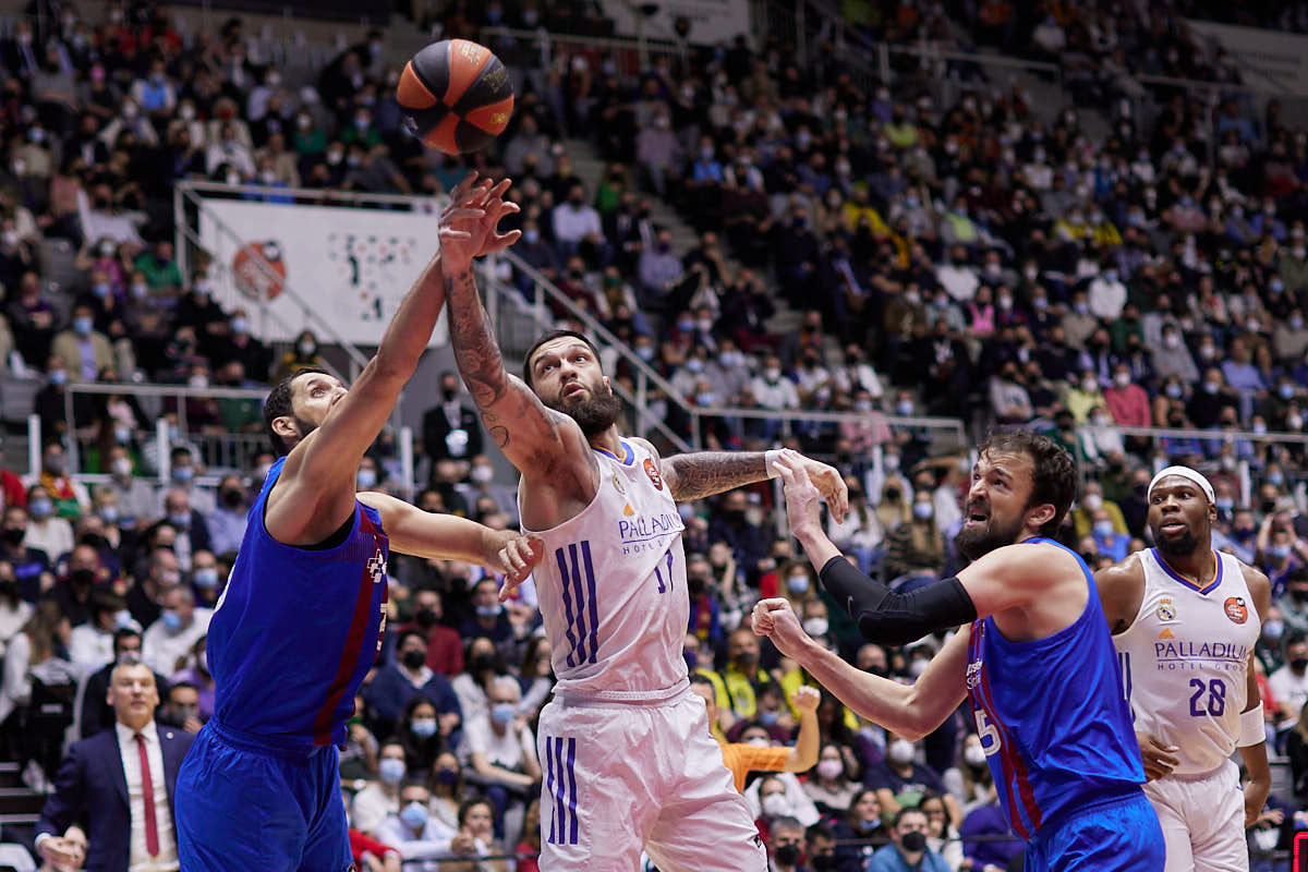 Las mejores imágenes del partido celebrado en el Palacio de los Deportes de Granada