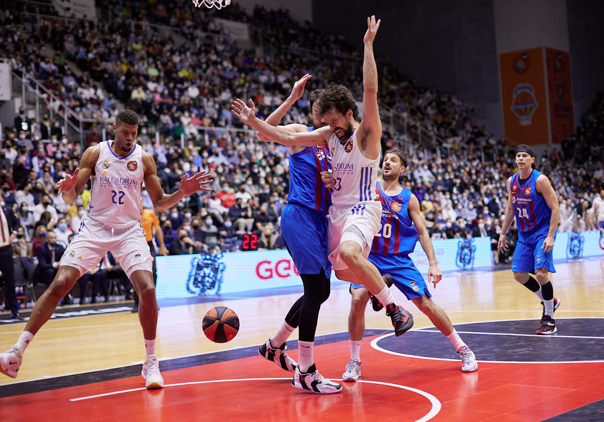 Las mejores imágenes del partido celebrado en el Palacio de los Deportes de Granada