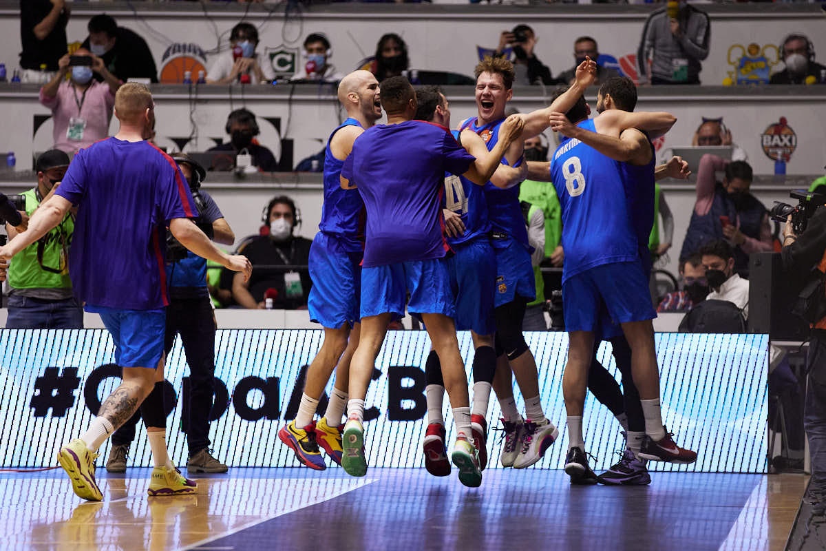 Las mejores imágenes del partido celebrado en el Palacio de los Deportes de Granada