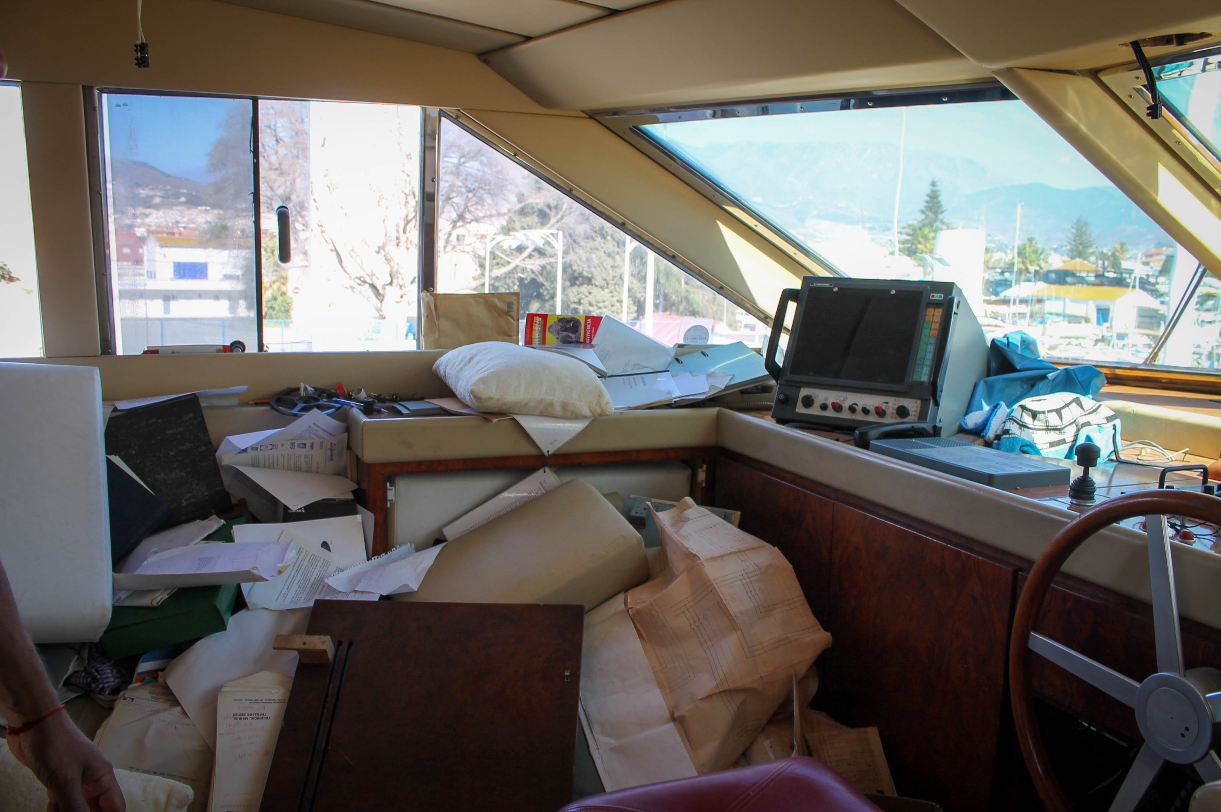 Las entrañas del yate de Carchuna