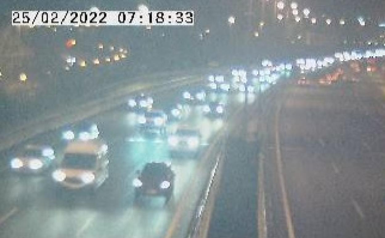 Tráfico en la Circunvalación a primera hora de este viernes