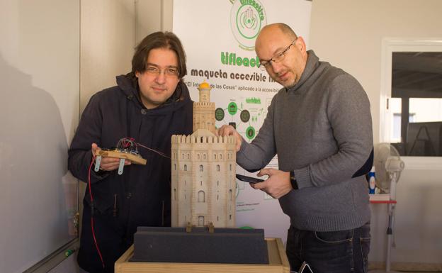 Julio Alberto Ramírez y José Manuel Roco, ingenieros de Tifloactiva. 