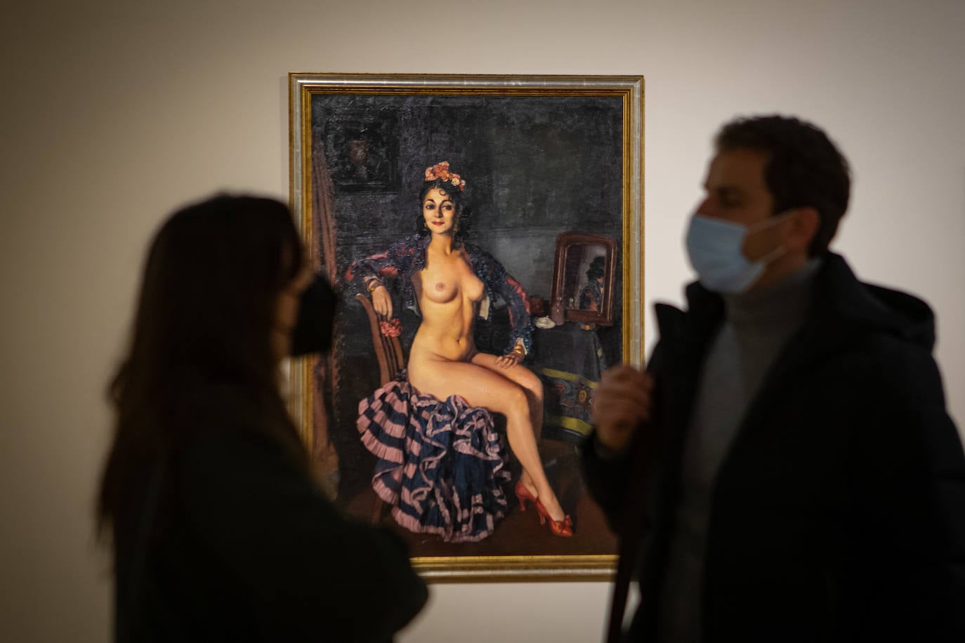 La UGR inaugura una exposición con un centenar de obras que reflejan la pasión por el mundo gitano del pintor vasco, uno de los artífices del Concurso de Cante Jondo de 1922