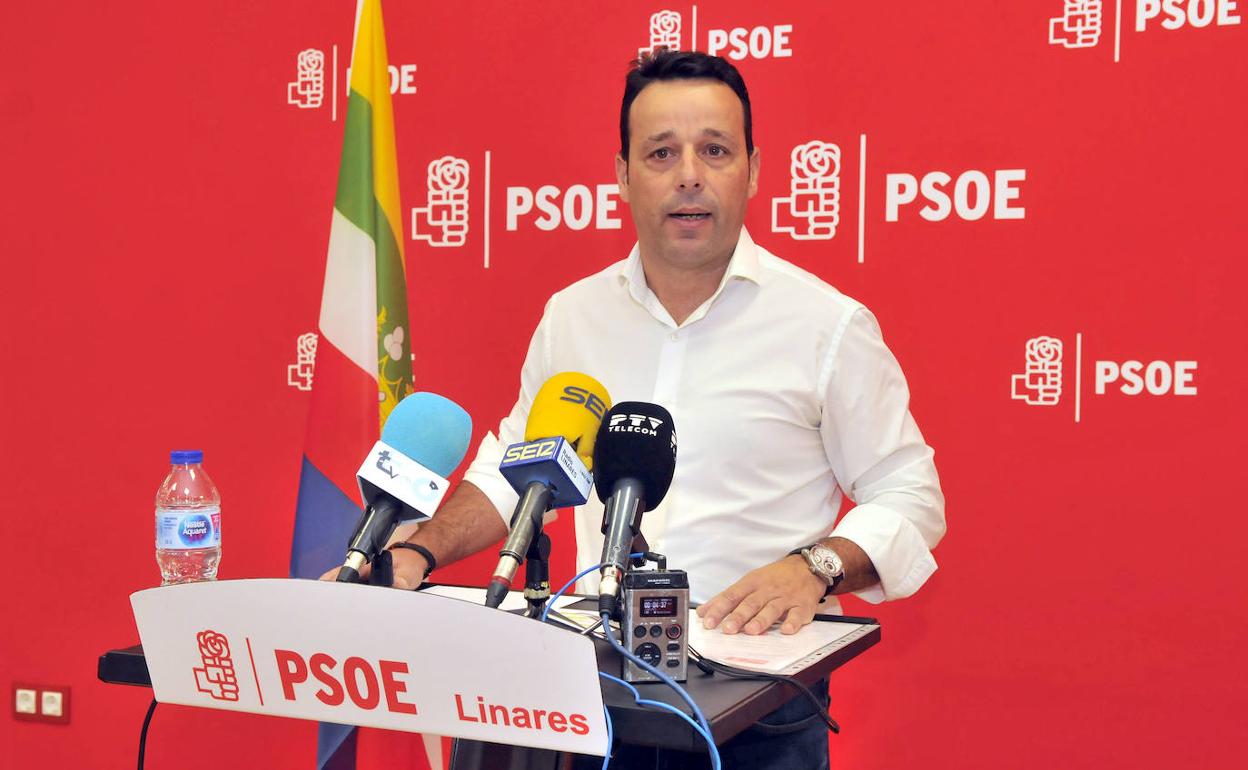 El secretario general del PSOE de Linares, Javier Perales. 