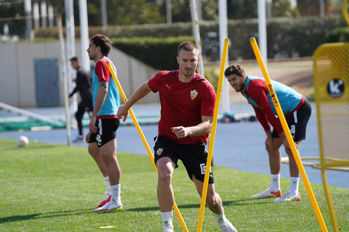 Rodrigo Ely, que debutó el sábado frente al Lugo, augura cosas buenas para el equipo. 