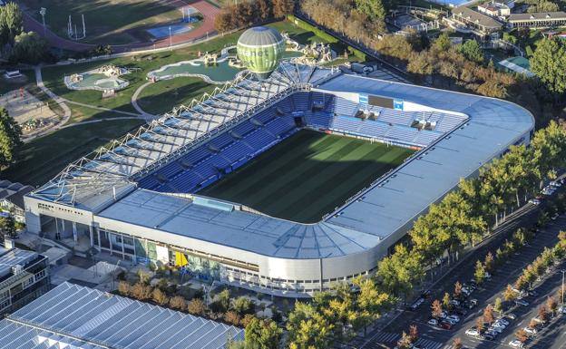 Vista aérea del estadio Mnedizorroza. 