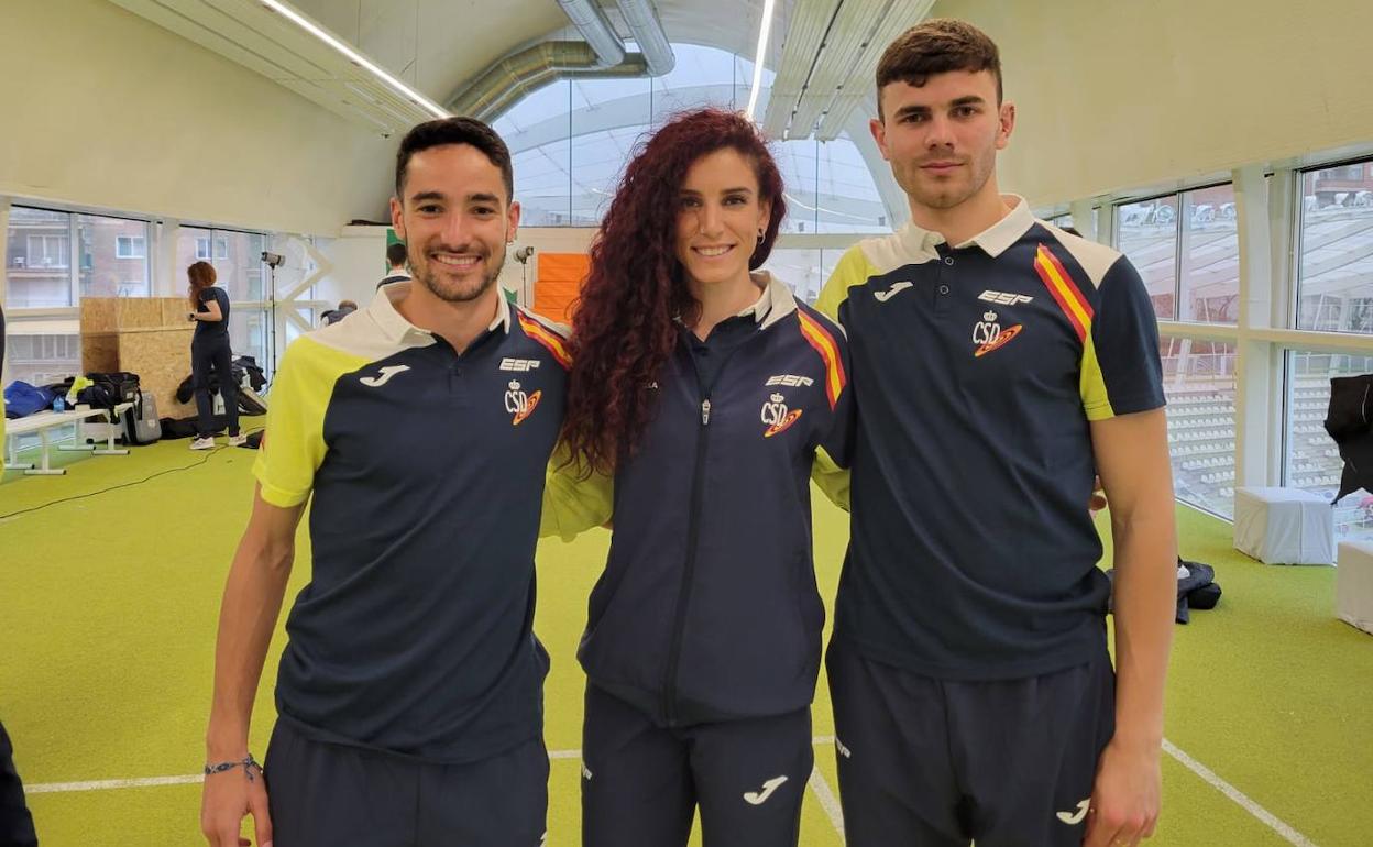 Ignacio Fontes, Laura Bueno y Javi Sánchez, preparados para competir.