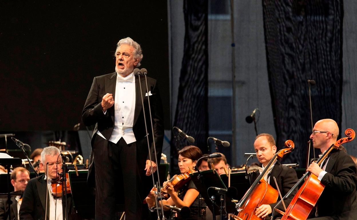 Pácido Domingo durante un concierto en Hungría