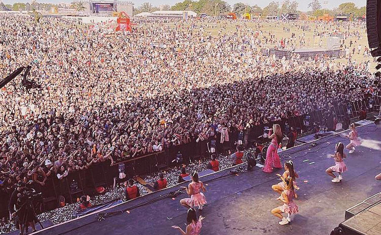 Lola Índigo en el Festival Lollapalooza 