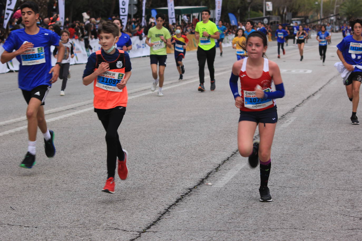 Ambiente en las calles de Jaén durante la carrera de San Antón