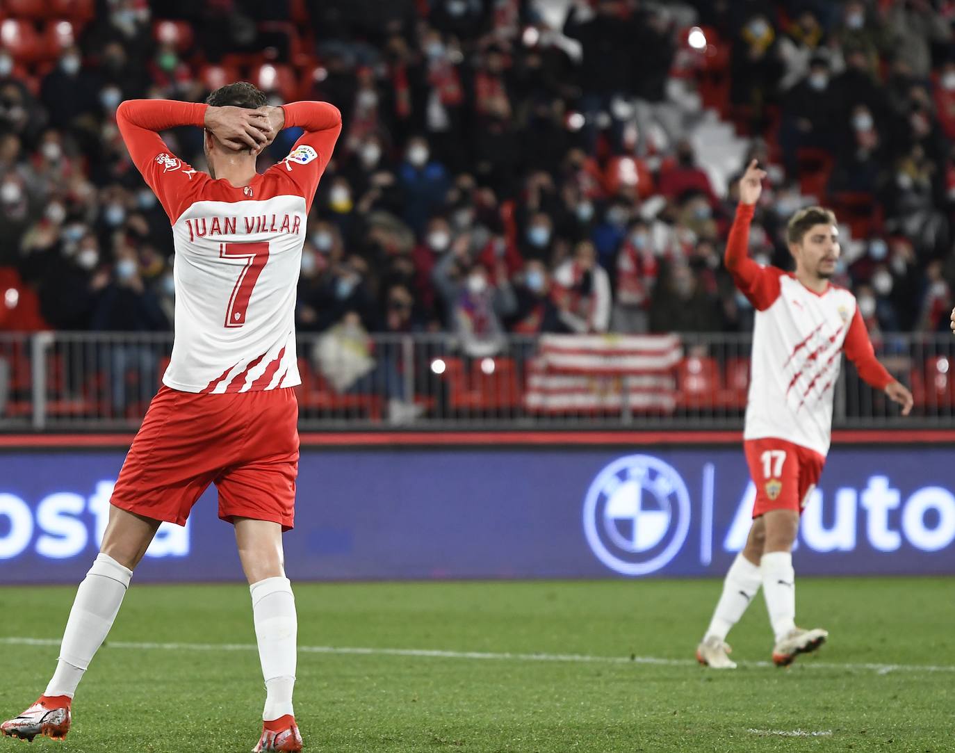 Juan Villar lamenta el fallo, pero el Almería debió ganar el partido. 