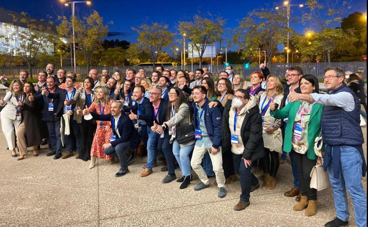 Delegación jienense que ha acudido al XX Congreso Nacional Extraordinario del PP en Sevilla. 
