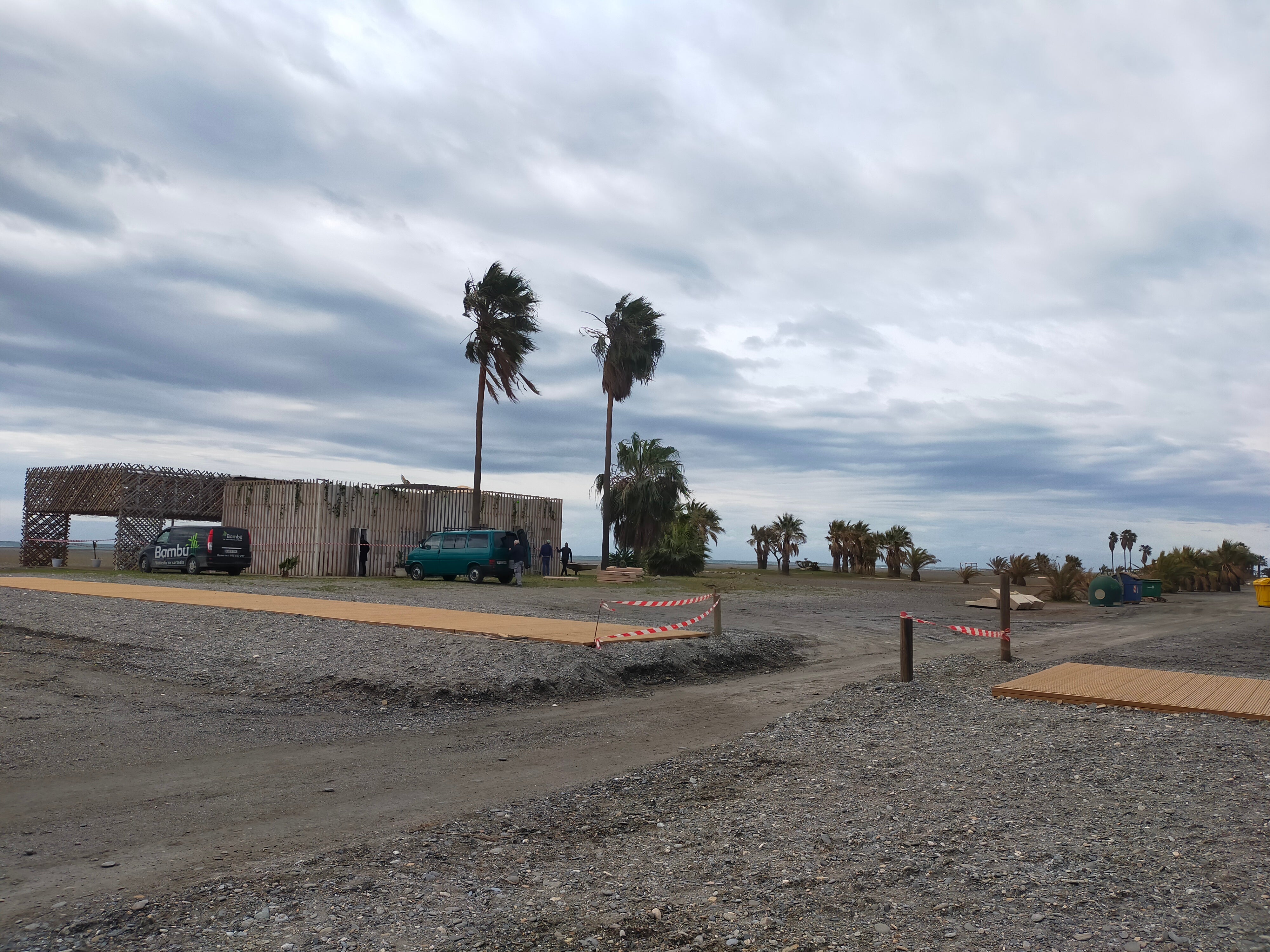 Nuevos accesos que ha instalado Motril en Playa de Poniente